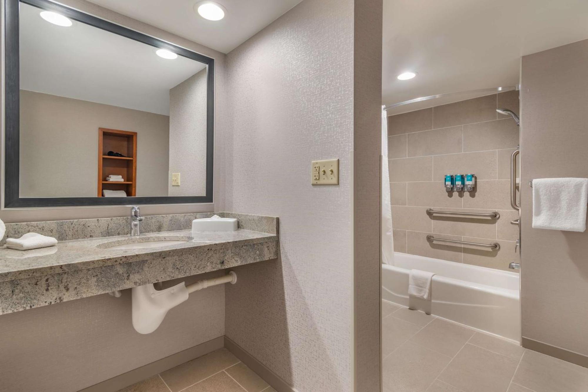 Drury Inn & Suites Atlanta Airport คอลเลจพาร์ค ภายนอก รูปภาพ