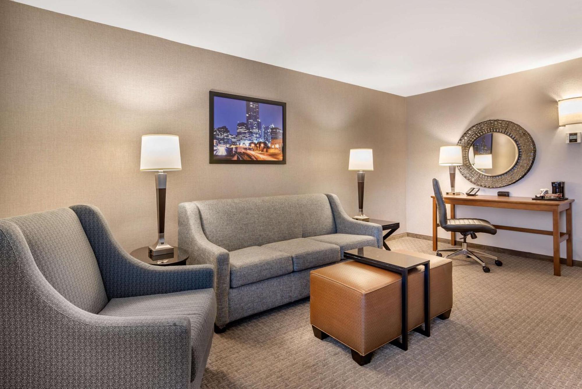 Drury Inn & Suites Atlanta Airport คอลเลจพาร์ค ภายนอก รูปภาพ